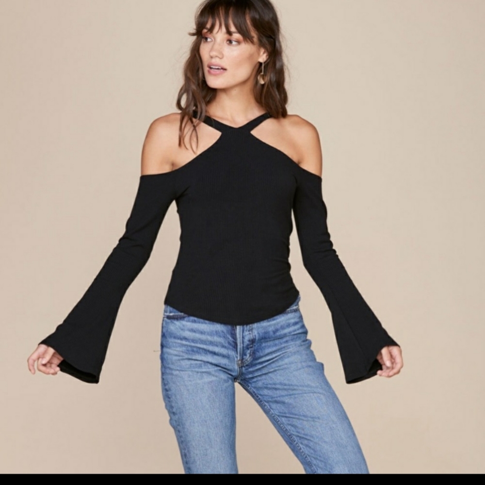 LNA open shoulder top